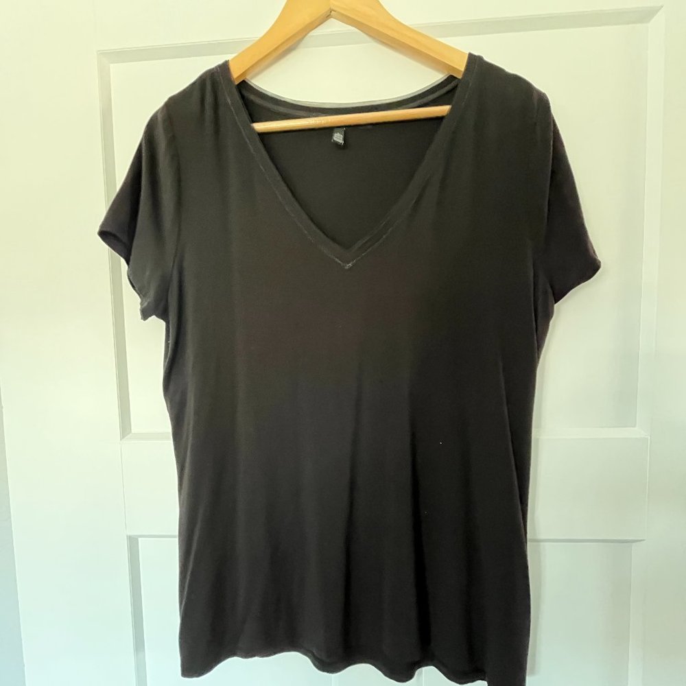 White House Black Market V-neck
